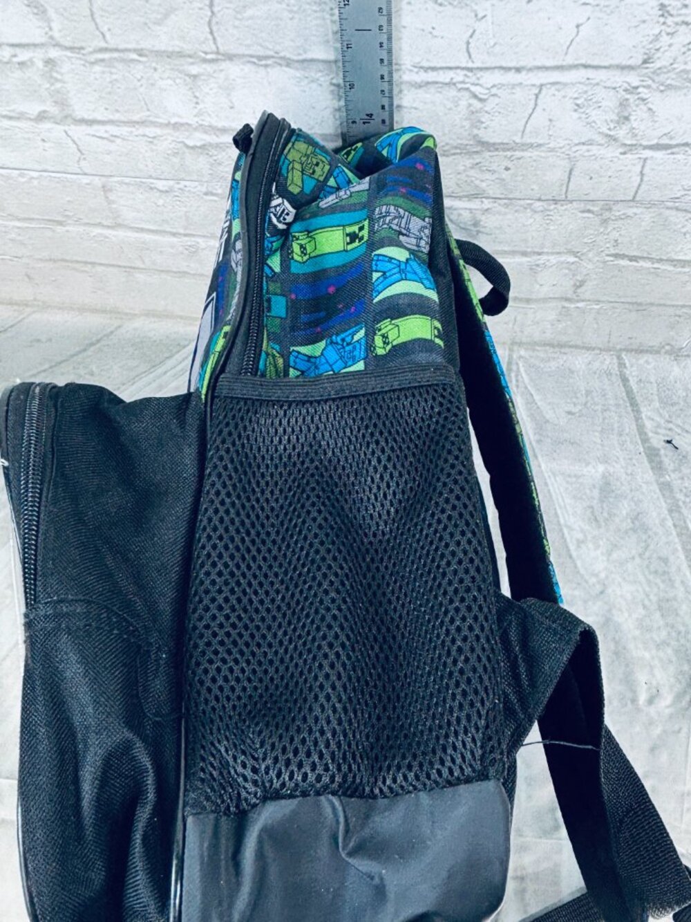 Minecraft Backpack Creeper Design - Picture 11 of 13